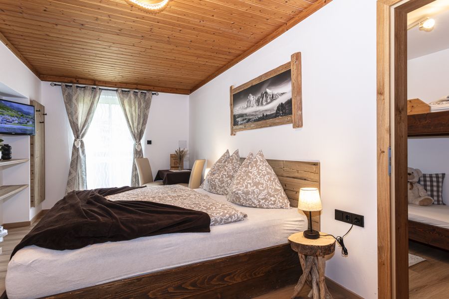 bauernhof-saalfelden-unterkunft-zimmer-biobauernhof-wohnmobilstelplatz-fruehstueckpension-7369