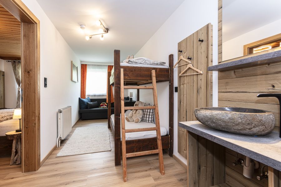 bauernhof-saalfelden-unterkunft-zimmer-biobauernhof-wohnmobilstelplatz-fruehstueckpension-7387